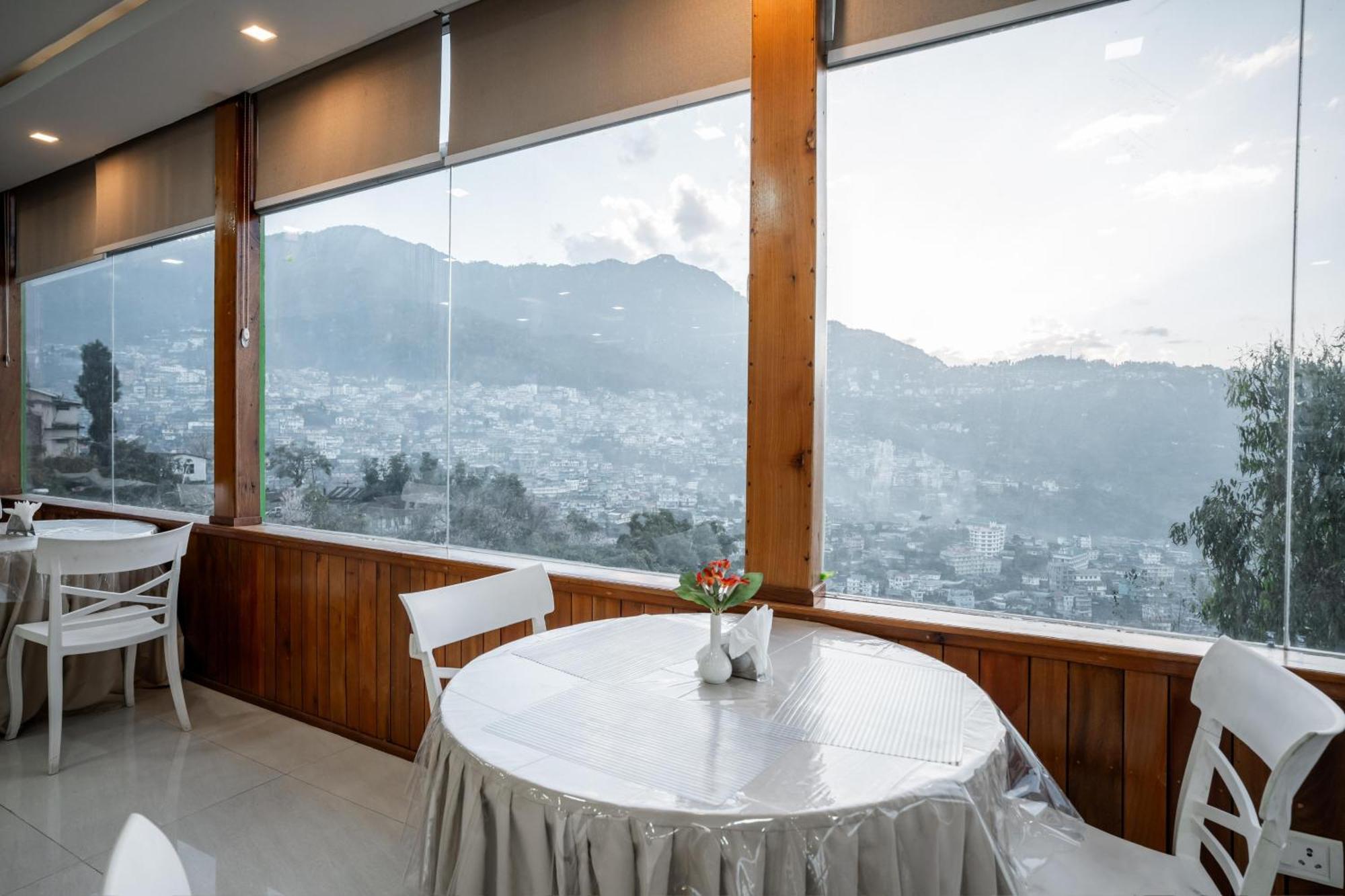 2K Hotel Kohima Екстер'єр фото