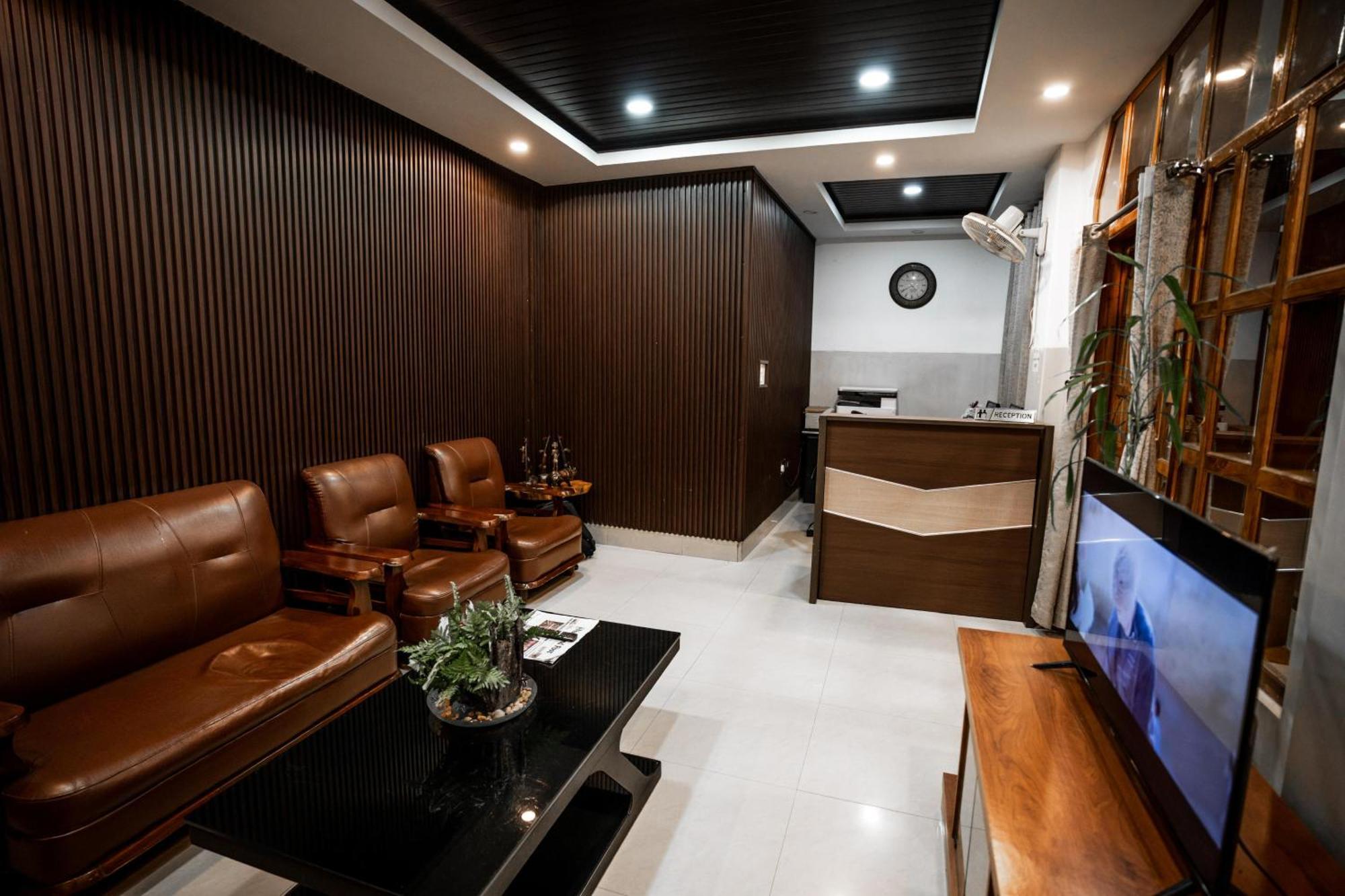 2K Hotel Kohima Екстер'єр фото