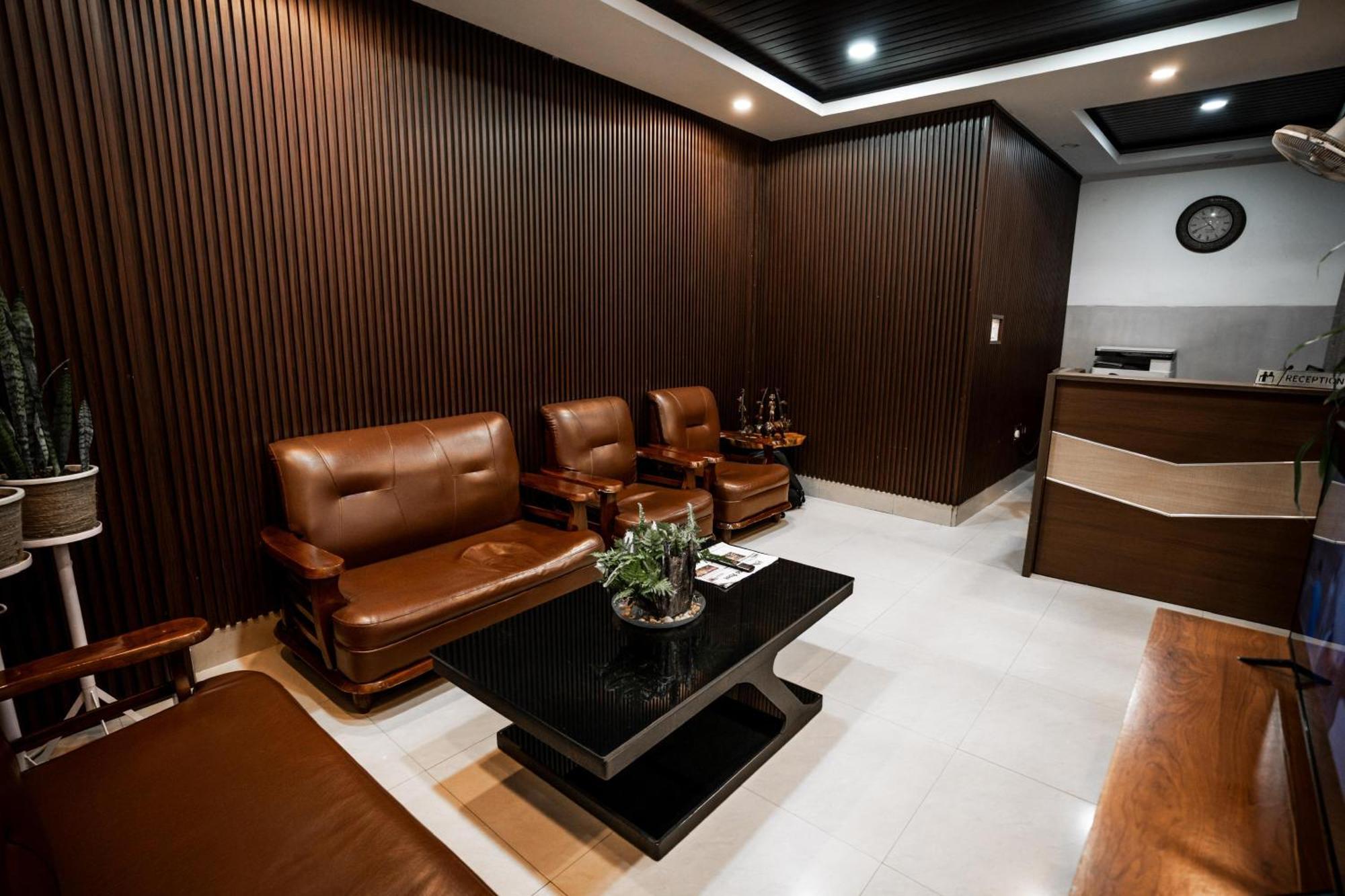 2K Hotel Kohima Екстер'єр фото