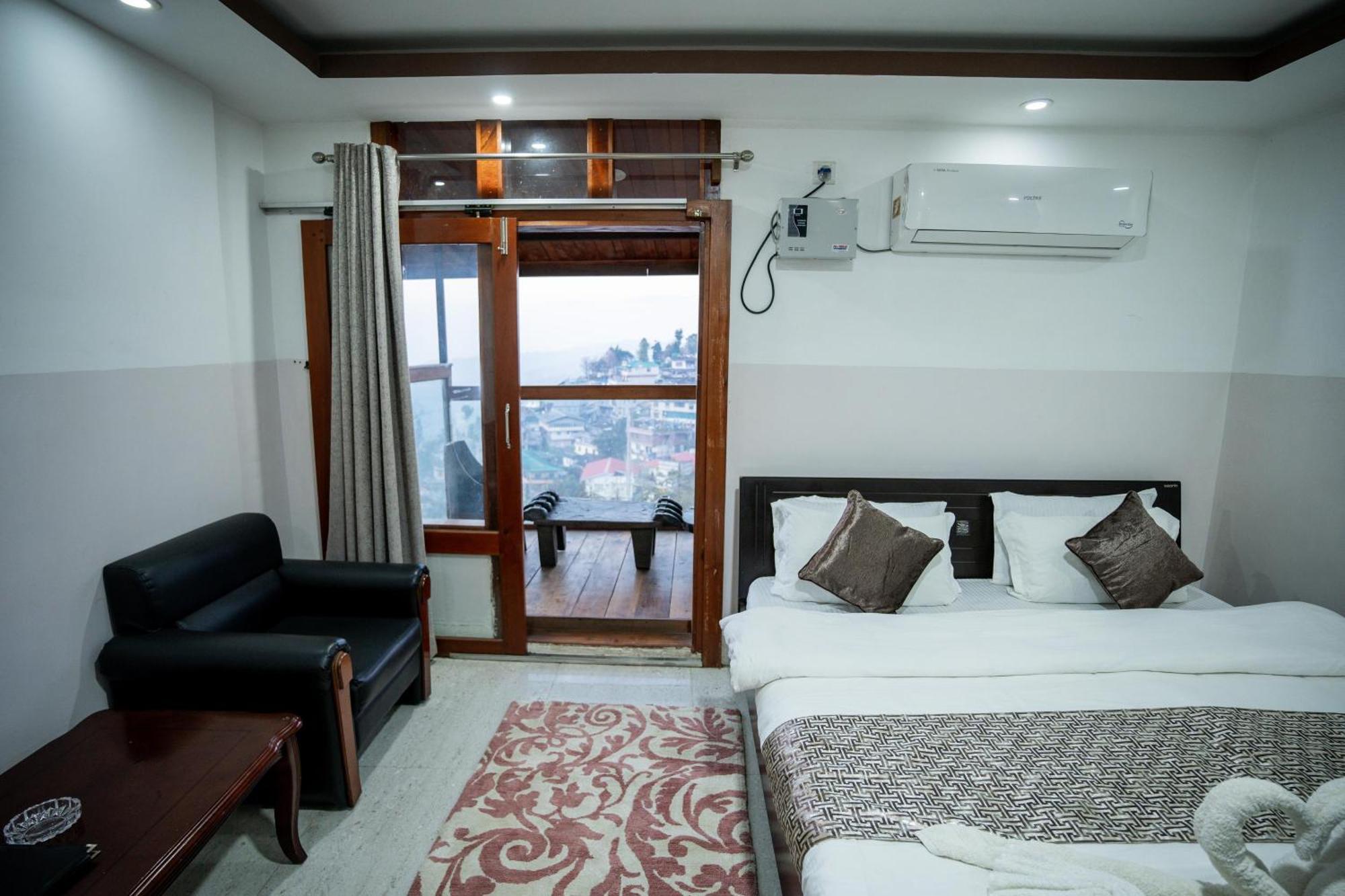 2K Hotel Kohima Екстер'єр фото